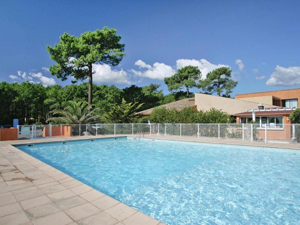 Apartment Near The Sea, Borgo-Plage Борго Экстерьер фото